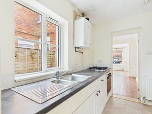 Kitchen- click for photo gallery